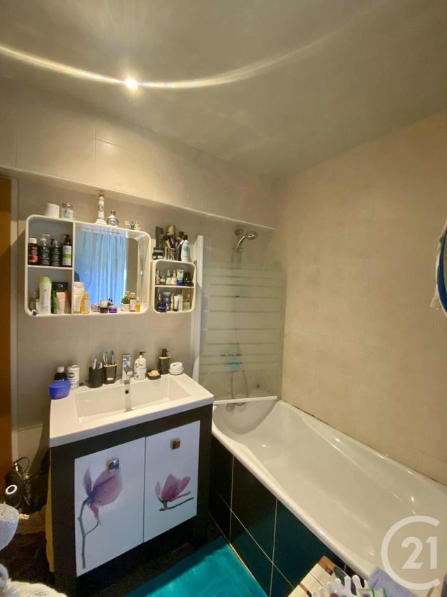 Appartement F5 à vendre - 5 pièces - 84,79 m2 - Yutz - 57 - LORRAINE