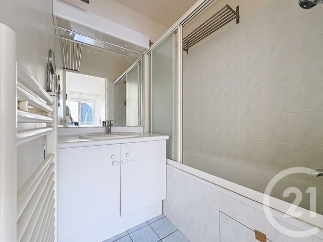 Appartement à vendre - 2 pièces - 50,06 m2 - Puteaux - 92 - ILE-DE-FRANCE