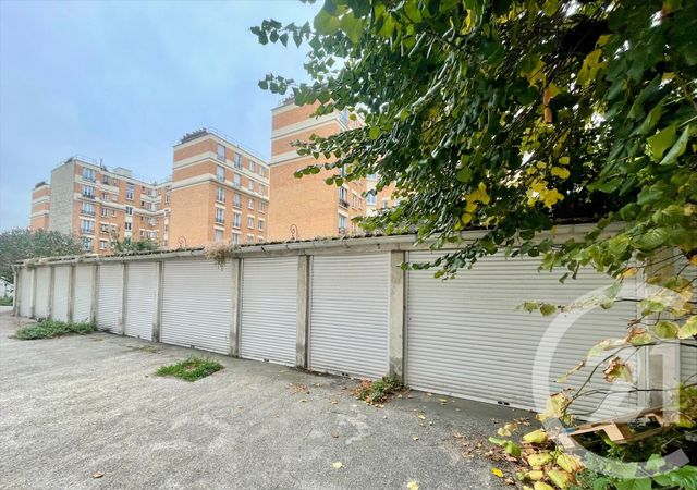 parking - PUTEAUX - 92