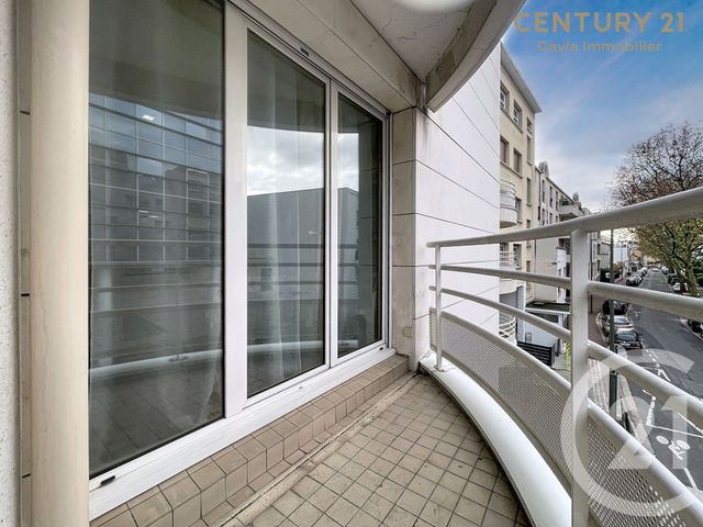 Appartement F2 à louer - 2 pièces - 51 m2 - Suresnes - 92 - ILE-DE-FRANCE