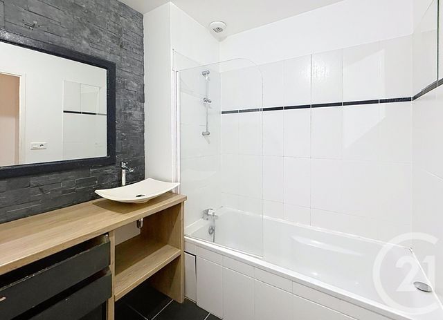 Appartement F2 à louer - 2 pièces - 66,72 m2 - Ermont - 95 - ILE-DE-FRANCE