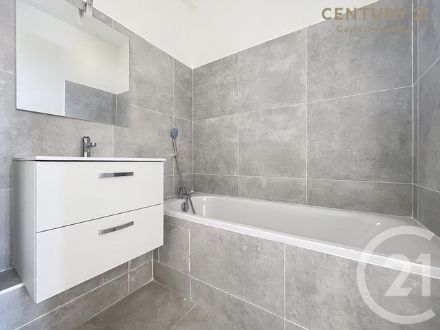 Appartement F4 &agrave; louer - 4 pi&egrave;ces - 70,06 m2 - Puteaux - 92 - ILE-DE-FRANCE