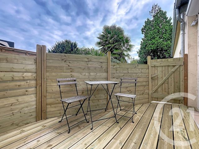 Maison &agrave; louer - 3 pi&egrave;ces - 66,60 m2 - Suresnes - 92 - ILE-DE-FRANCE