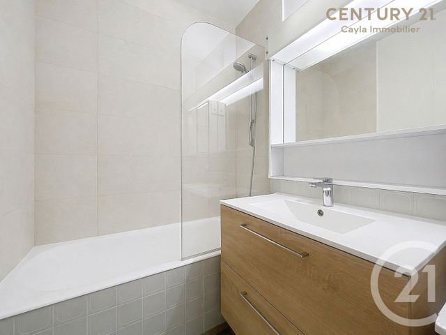 Appartement F2 &agrave; louer - 2 pi&egrave;ces - 45,30 m2 - Puteaux - 92 - ILE-DE-FRANCE