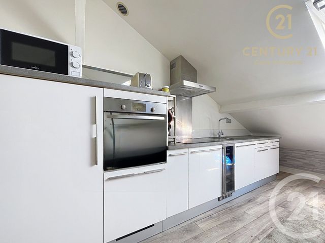 Appartement Studio &agrave; louer - 1 pi&egrave;ce - 16,34 m2 - Puteaux - 92 - ILE-DE-FRANCE