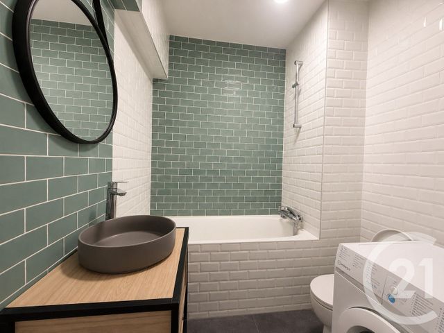 Appartement F1 &agrave; louer - 1 pi&egrave;ce - 30,28 m2 - Puteaux - 92 - ILE-DE-FRANCE