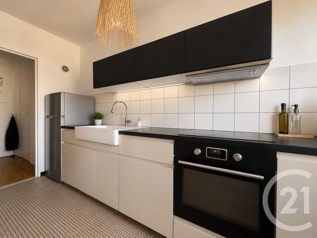 Appartement F1 &agrave; louer - 1 pi&egrave;ce - 30,28 m2 - Puteaux - 92 - ILE-DE-FRANCE