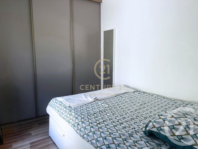 Appartement F2 &agrave; louer - 2 pi&egrave;ces - 28,53 m2 - Suresnes - 92 - ILE-DE-FRANCE