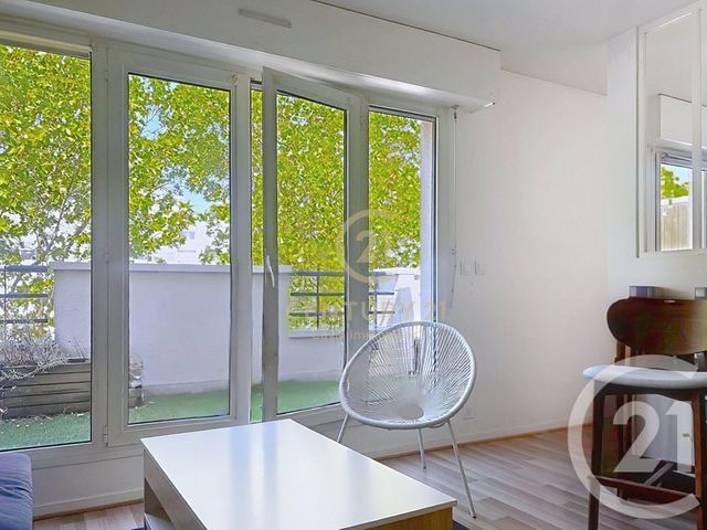 Appartement F2 &agrave; louer - 2 pi&egrave;ces - 28,53 m2 - Suresnes - 92 - ILE-DE-FRANCE