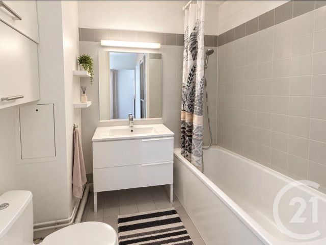 Appartement F2 &agrave; louer - 2 pi&egrave;ces - 49,51 m2 - Puteaux - 92 - ILE-DE-FRANCE