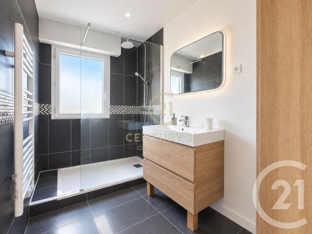 Appartement Duplex &agrave; louer - 2 pi&egrave;ces - 52 m2 - Puteaux - 92 - ILE-DE-FRANCE