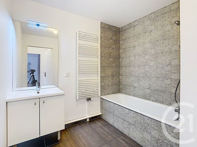 Appartement F3 &agrave; louer - 3 pi&egrave;ces - 61,02 m2 - Franconville La Garenne - 95 - ILE-DE-FRANCE