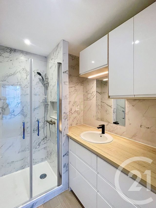 Appartement Studio &agrave; louer - 1 pi&egrave;ce - 36,40 m2 - Puteaux - 92 - ILE-DE-FRANCE