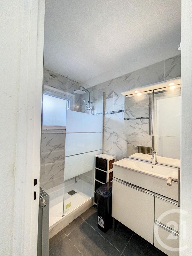 Appartement Chambre à louer - 1 pièce - 10 m2 - Orleans - 45 - CENTRE