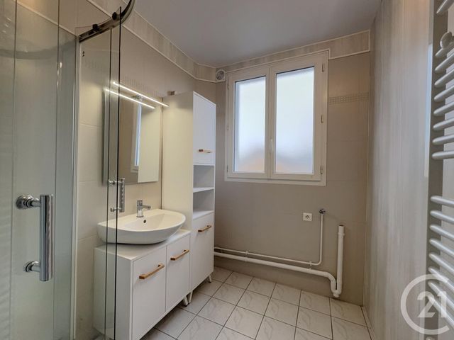 Appartement F4 &agrave; vendre - 4 pi&egrave;ces - 85 m2 - St Jean De La Ruelle - 45 - CENTRE