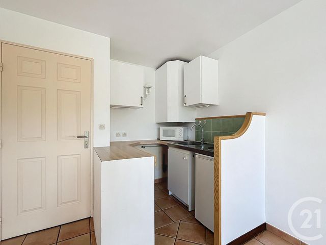 Maison &agrave; louer - 2 pi&egrave;ces - 38 m2 - Ardon - 45 - CENTRE