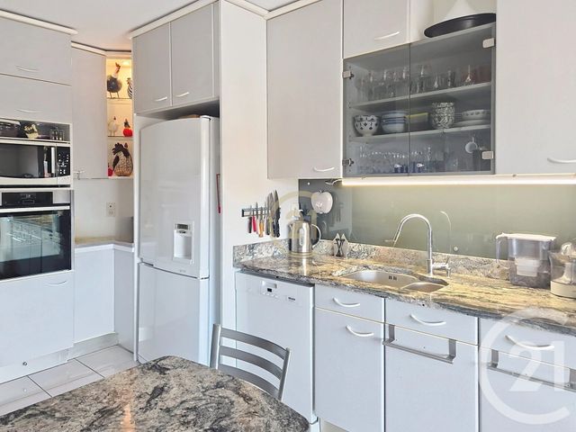 Appartement F6 à vendre - 6 pièces - 153,34 m2 - Salon De Provence - 13 - PROVENCE-ALPES-COTE-D-AZUR