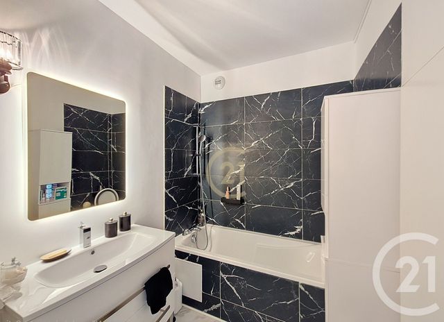 Appartement T5 &agrave; vendre - 5 pi&egrave;ces - 123 m2 - Salon De Provence - 13 - PROVENCE-ALPES-COTE-D-AZUR