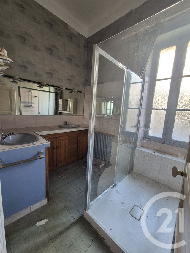 Appartement F5 &agrave; vendre - 5 pi&egrave;ces - 120 m2 - Salon De Provence - 13 - PROVENCE-ALPES-COTE-D-AZUR