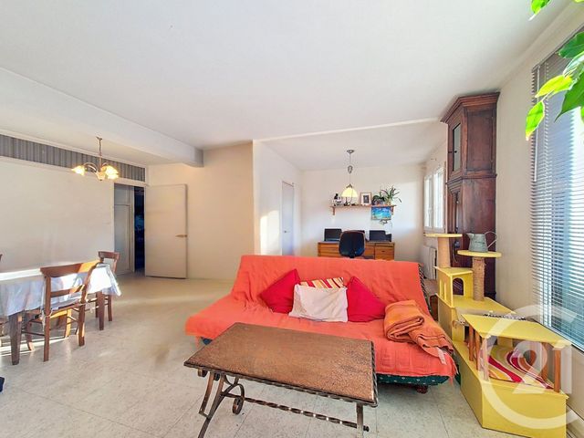 Appartement T4 à vendre - 3 pièces - 71 m2 - Salon De Provence - 13 - PROVENCE-ALPES-COTE-D-AZUR
