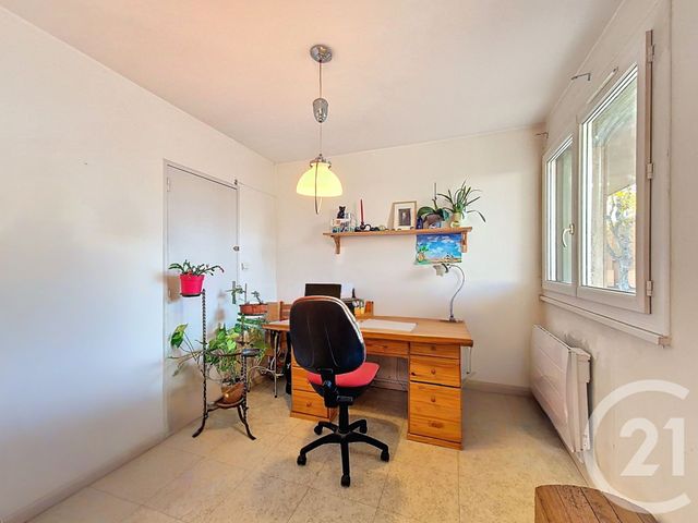 Appartement T4 à vendre - 3 pièces - 71 m2 - Salon De Provence - 13 - PROVENCE-ALPES-COTE-D-AZUR