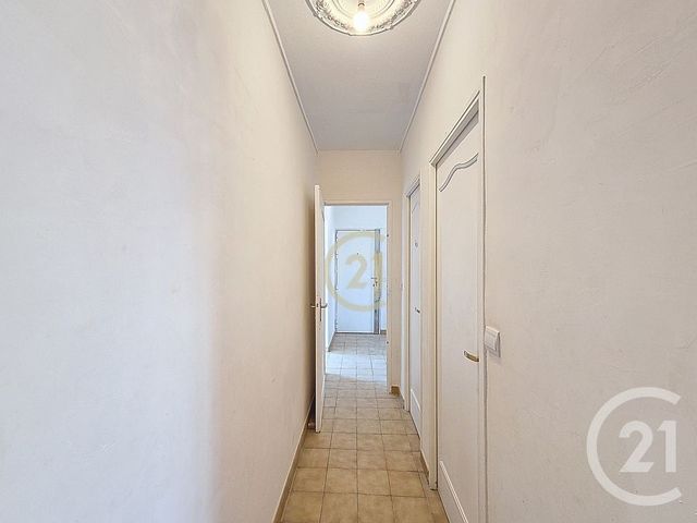 Appartement T4 &agrave; vendre - 3 pi&egrave;ces - 67,47 m2 - Salon De Provence - 13 - PROVENCE-ALPES-COTE-D-AZUR