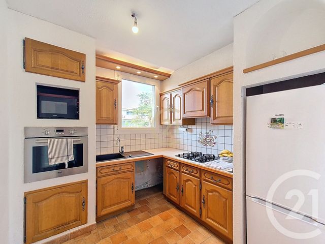 Appartement T4 &agrave; vendre - 3 pi&egrave;ces - 67,47 m2 - Salon De Provence - 13 - PROVENCE-ALPES-COTE-D-AZUR