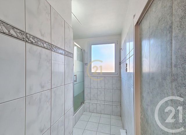 Appartement T4 &agrave; vendre - 3 pi&egrave;ces - 67,47 m2 - Salon De Provence - 13 - PROVENCE-ALPES-COTE-D-AZUR