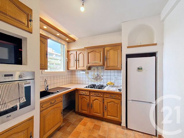 Appartement T4 &agrave; vendre - 3 pi&egrave;ces - 67,47 m2 - Salon De Provence - 13 - PROVENCE-ALPES-COTE-D-AZUR