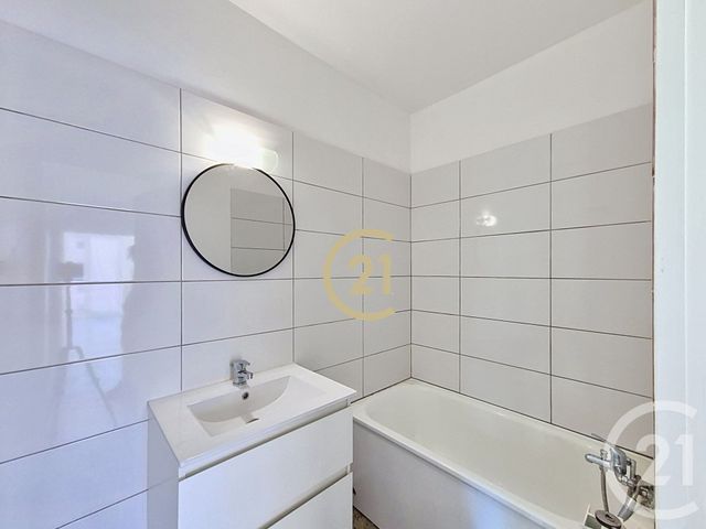 Appartement T4 &agrave; vendre - 4 pi&egrave;ces - 73,16 m2 - Salon De Provence - 13 - PROVENCE-ALPES-COTE-D-AZUR