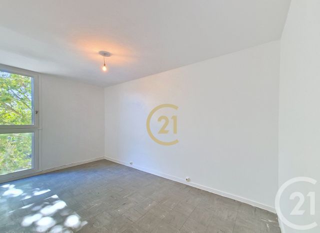 Appartement T4 &agrave; vendre - 4 pi&egrave;ces - 73,16 m2 - Salon De Provence - 13 - PROVENCE-ALPES-COTE-D-AZUR