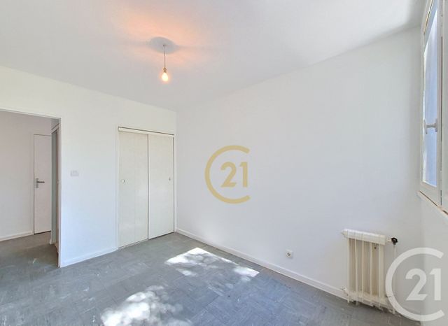 Appartement T4 &agrave; vendre - 4 pi&egrave;ces - 73,16 m2 - Salon De Provence - 13 - PROVENCE-ALPES-COTE-D-AZUR