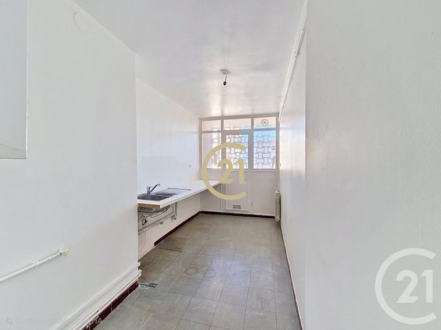 Appartement T4 &agrave; vendre - 4 pi&egrave;ces - 73,16 m2 - Salon De Provence - 13 - PROVENCE-ALPES-COTE-D-AZUR