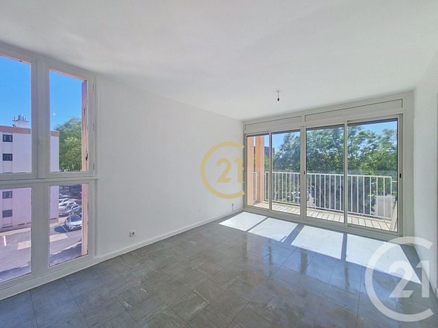 Appartement T4 &agrave; vendre - 4 pi&egrave;ces - 73,16 m2 - Salon De Provence - 13 - PROVENCE-ALPES-COTE-D-AZUR