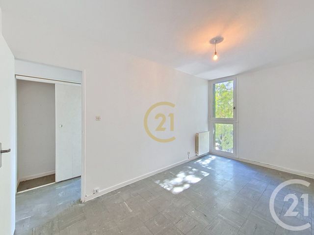 Appartement T4 &agrave; vendre - 4 pi&egrave;ces - 73,16 m2 - Salon De Provence - 13 - PROVENCE-ALPES-COTE-D-AZUR