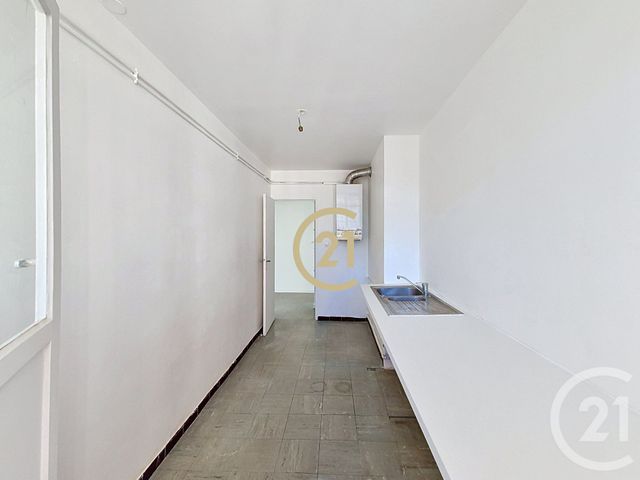 Appartement T4 &agrave; vendre - 4 pi&egrave;ces - 73,16 m2 - Salon De Provence - 13 - PROVENCE-ALPES-COTE-D-AZUR