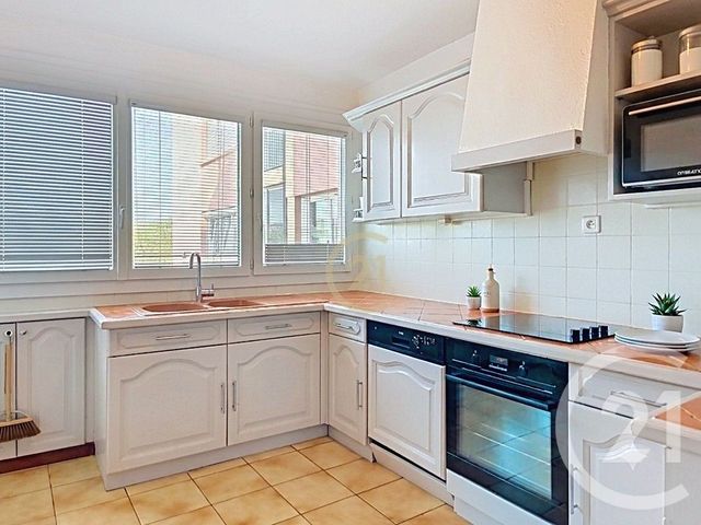 Appartement T3 &agrave; vendre - 3 pi&egrave;ces - 78 m2 - Salon De Provence - 13 - PROVENCE-ALPES-COTE-D-AZUR