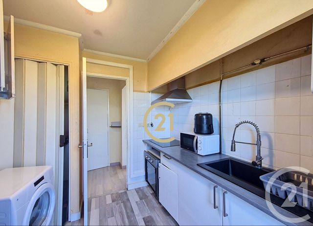 Appartement F5 &agrave; vendre - 5 pi&egrave;ces - 70,35 m2 - Salon De Provence - 13 - PROVENCE-ALPES-COTE-D-AZUR