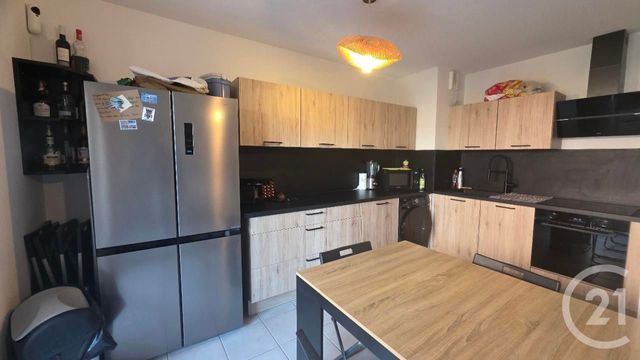 Appartement T2 &agrave; louer - 2 pi&egrave;ces - 42 m2 - Salon De Provence - 13 - PROVENCE-ALPES-COTE-D-AZUR