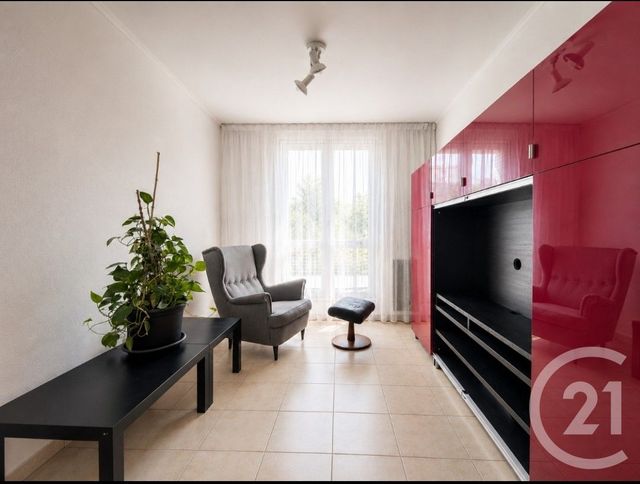 Appartement T4 &agrave; louer - 4 pi&egrave;ces - 66,70 m2 - Marseille - 13012 - PROVENCE-ALPES-COTE-D-AZUR