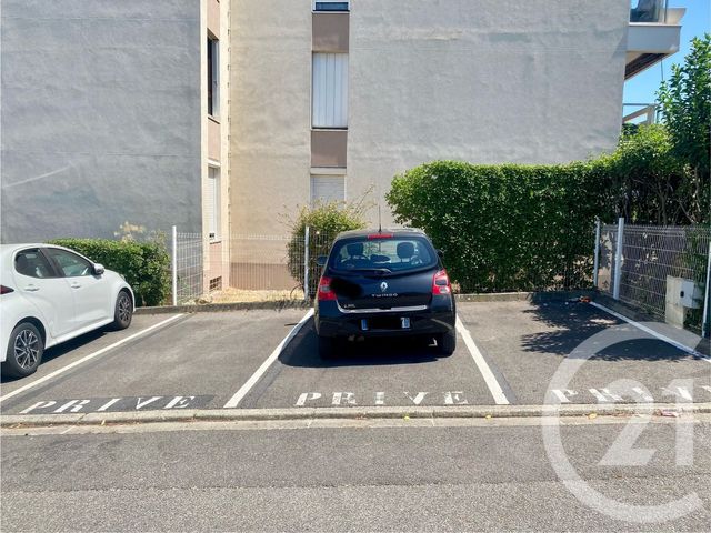 parking - MARSEILLE - 13011