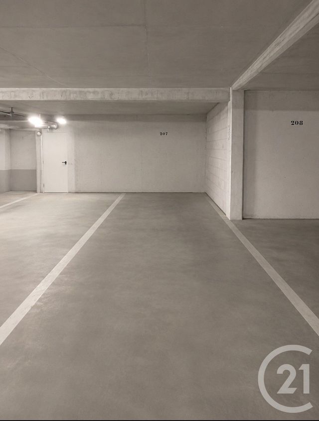 parking - MARSEILLE - 13009