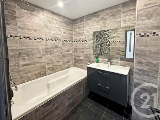 Appartement T3 à vendre - 3 pièces - 54,66 m2 - Marseille - 13011 - PROVENCE-ALPES-COTE-D-AZUR