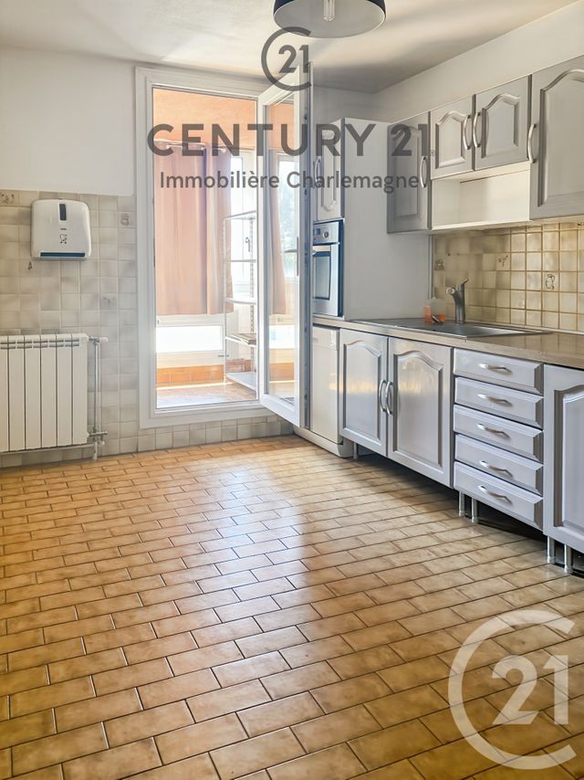 Appartement F4 &agrave; louer - 4 pi&egrave;ces - 86 m2 - Aubagne - 13 - PROVENCE-ALPES-COTE-D-AZUR
