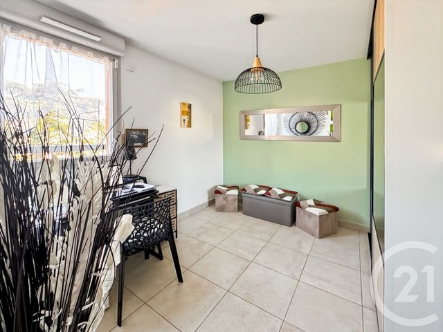 Appartement T3 à vendre - 3 pièces - 83,36 m2 - Marseille - 13011 - PROVENCE-ALPES-COTE-D-AZUR