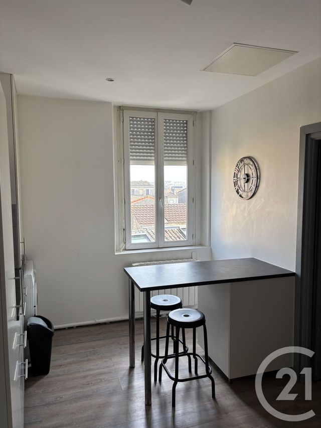 Appartement &agrave; louer - 2 pi&egrave;ces - 26,40 m2 - Bordeaux - 33 - AQUITAINE