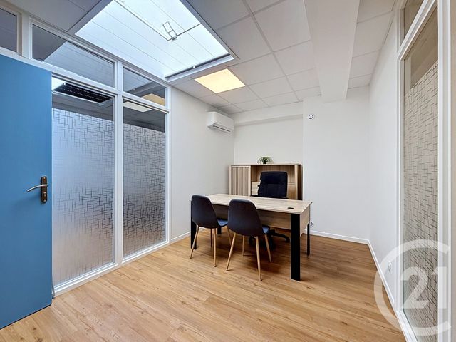 Bureaux à louer - 130.0 m2 - 33 - Gironde