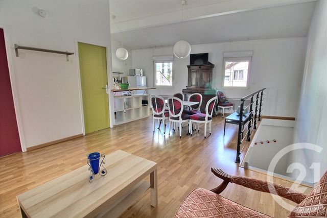 Appartement F3 &agrave; louer - 3 pi&egrave;ces - 60 m2 - Bordeaux - 33 - AQUITAINE