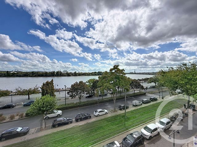 Appartement F2 bis &agrave; louer - 2 pi&egrave;ces - 54,67 m2 - Bordeaux - 33 - AQUITAINE