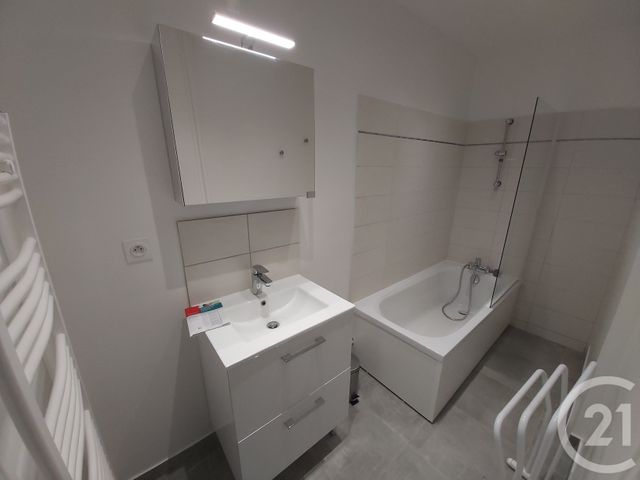 Appartement &agrave; louer - 3 pi&egrave;ces - 62,50 m2 - Rouen - 76 - HAUTE-NORMANDIE